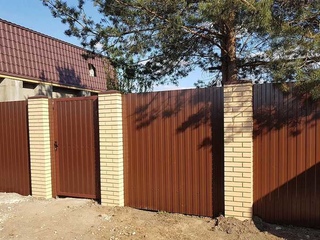 Профлист МП20 0.5 мм RAL 8017 Шоколад 1 - в «Монолит-Металлопрокат».